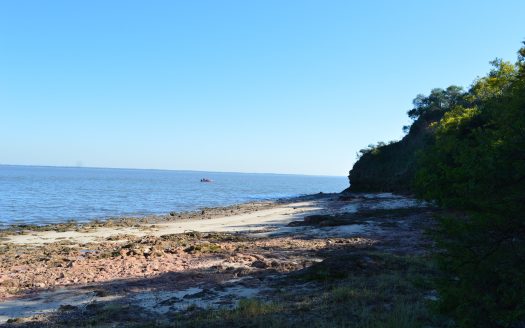 Hermosa chacra con costa al Río Uruguay