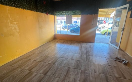 Local Comercial. Barrio Unión